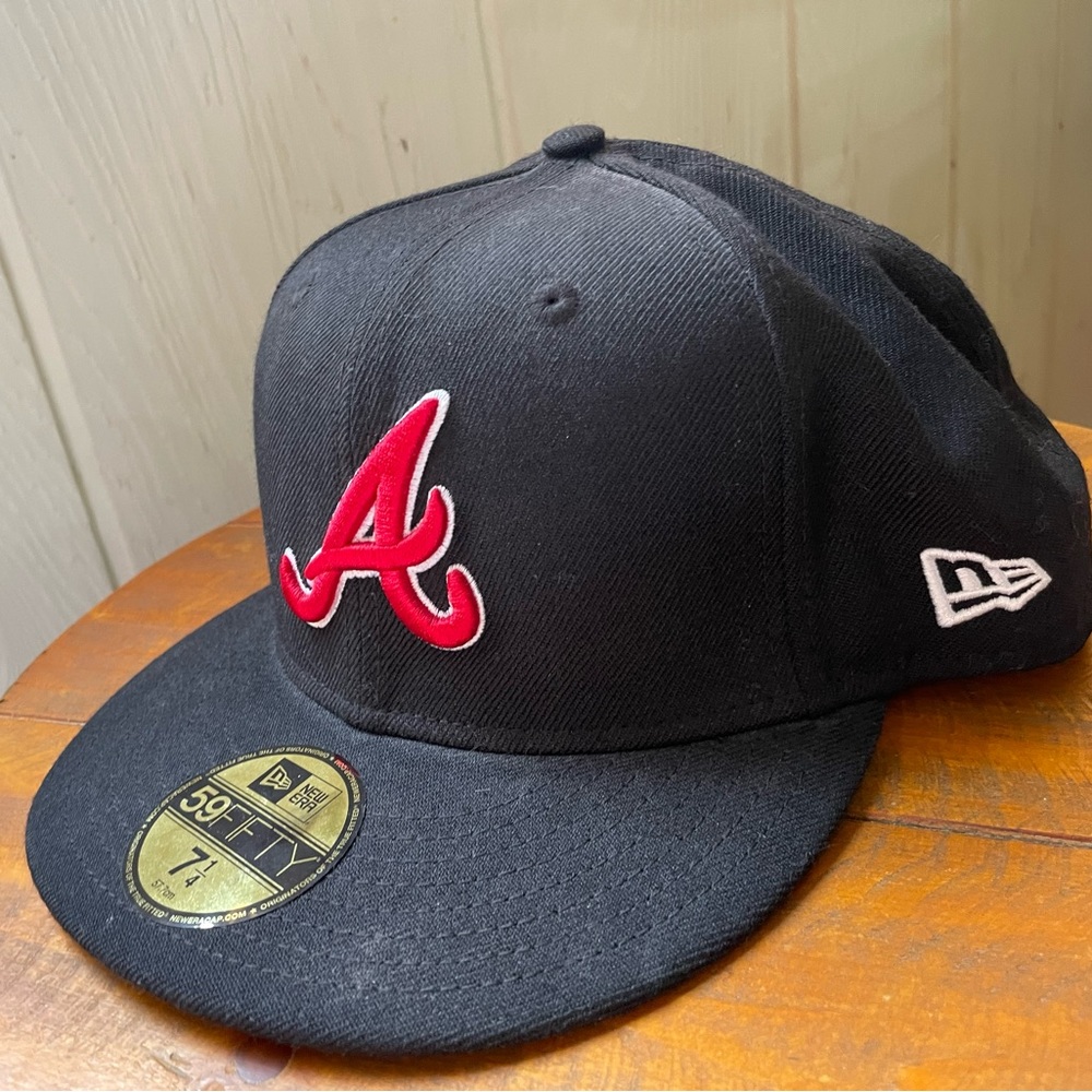 New Era 59Fifty Atlanta Braves black fitted Hat Cap 7 1/4